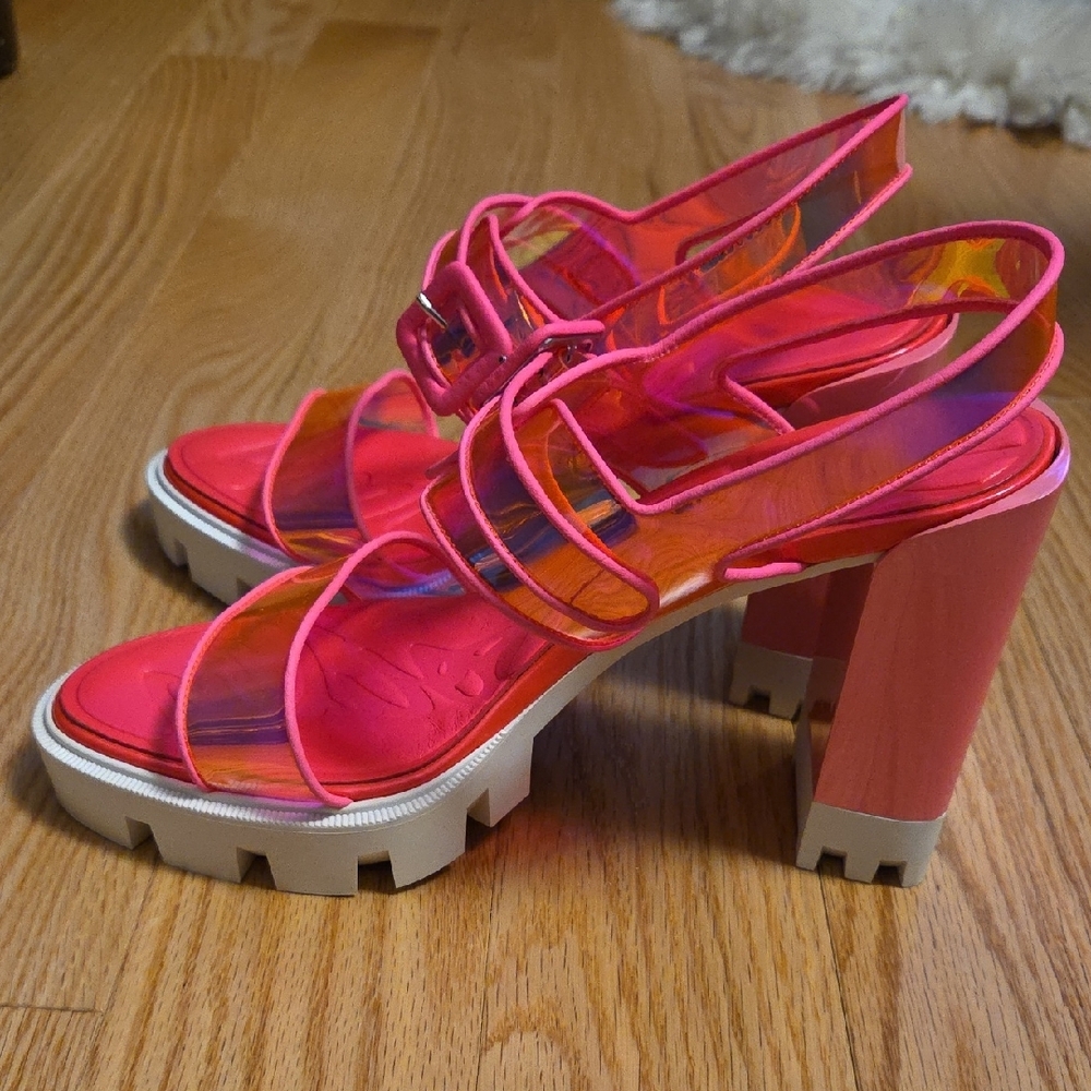 Christian Louis Vuitton, Pink Heels with Iridescent Straps - Picture 5 of 10